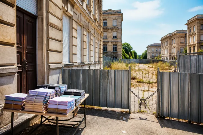 Débloquer les actifs publics pour sortir d’un marché immobilier figé