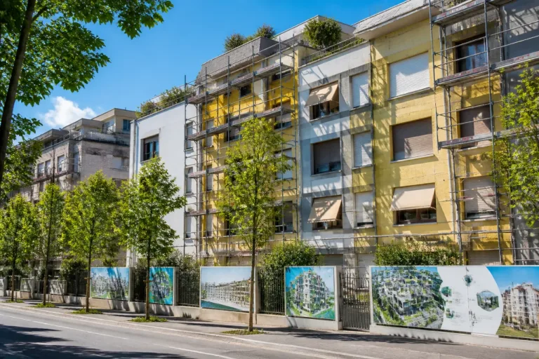 Canicule : comment rendre 70 % du parc habitable sans tout climatiser