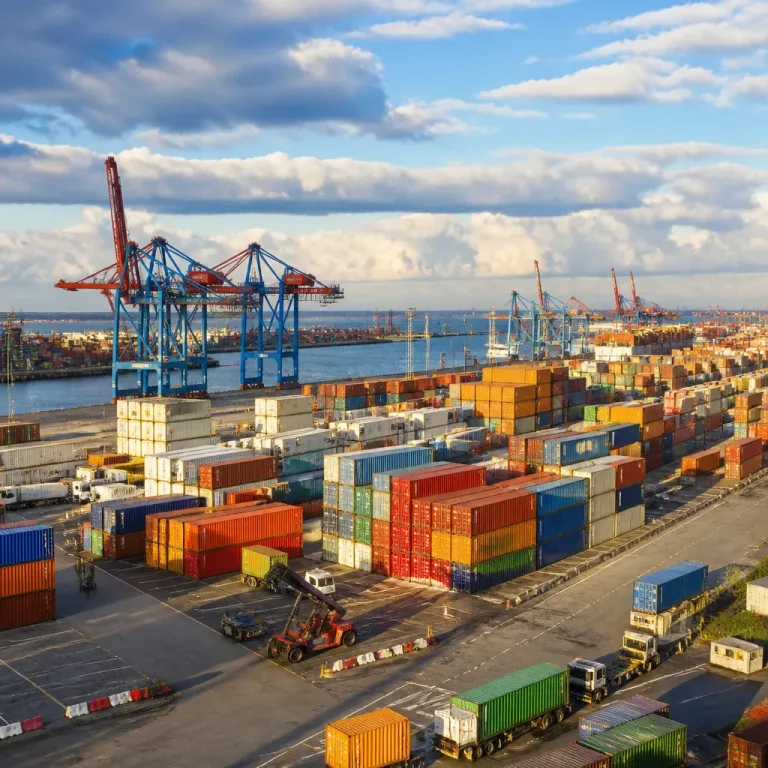Chine : consommation et industrie ralentissent, nouveau signal d'alarme pour la croissance mondiale