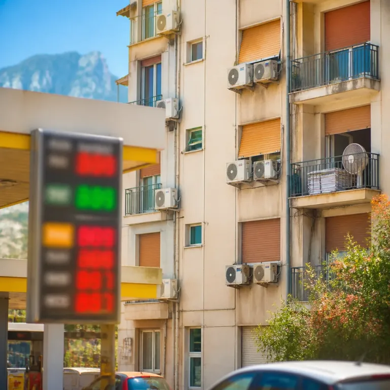 La consommation des ménages reprend en juin, portée par la facture d'énergie et la chaleur