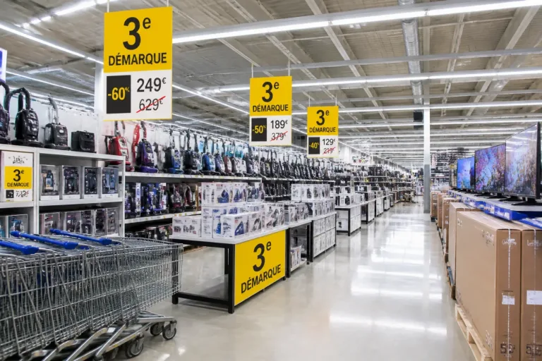 Boulanger lance la 3e démarque : réductions importantes sur téléphones, TV et électroménager