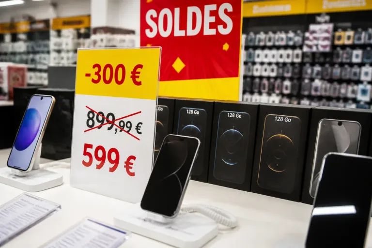 Le Samsung Galaxy S25 passe à 599 € chez Boulanger : 300 € d'économie immédiate