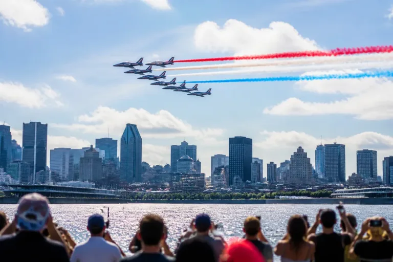 La Patrouille de France survolera Montréal et Québec ce dimanche à la mi-journée